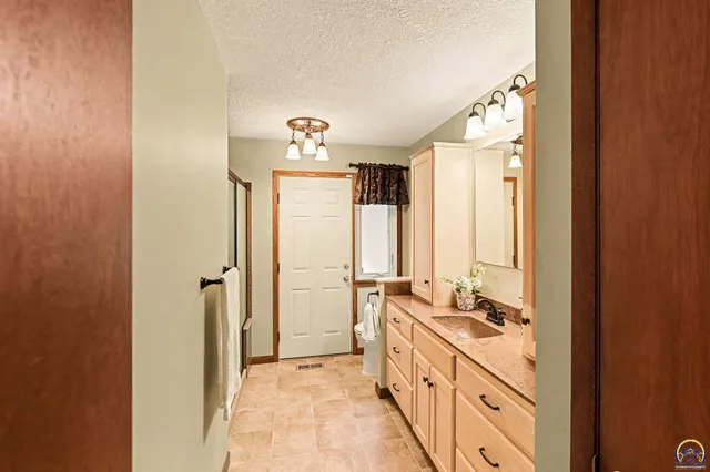 $315,000 | 2532 Southeast Alexander Drive, Topeka, KS 66605