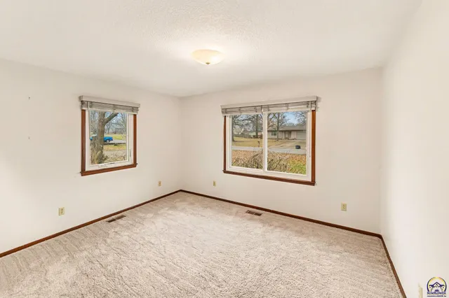 $315,000 | 2532 Southeast Alexander Drive, Topeka, KS 66605