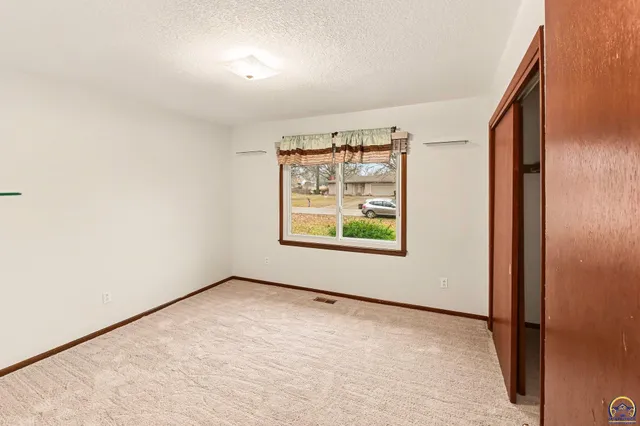 $315,000 | 2532 Southeast Alexander Drive, Topeka, KS 66605