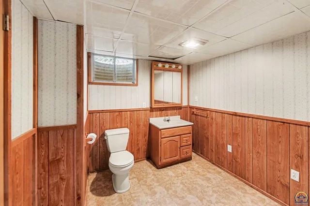 $315,000 | 2532 Southeast Alexander Drive, Topeka, KS 66605