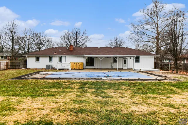 $315,000 | 2532 Southeast Alexander Drive, Topeka, KS 66605