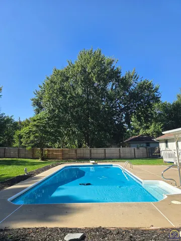 $315,000 | 2532 Southeast Alexander Drive, Topeka, KS 66605