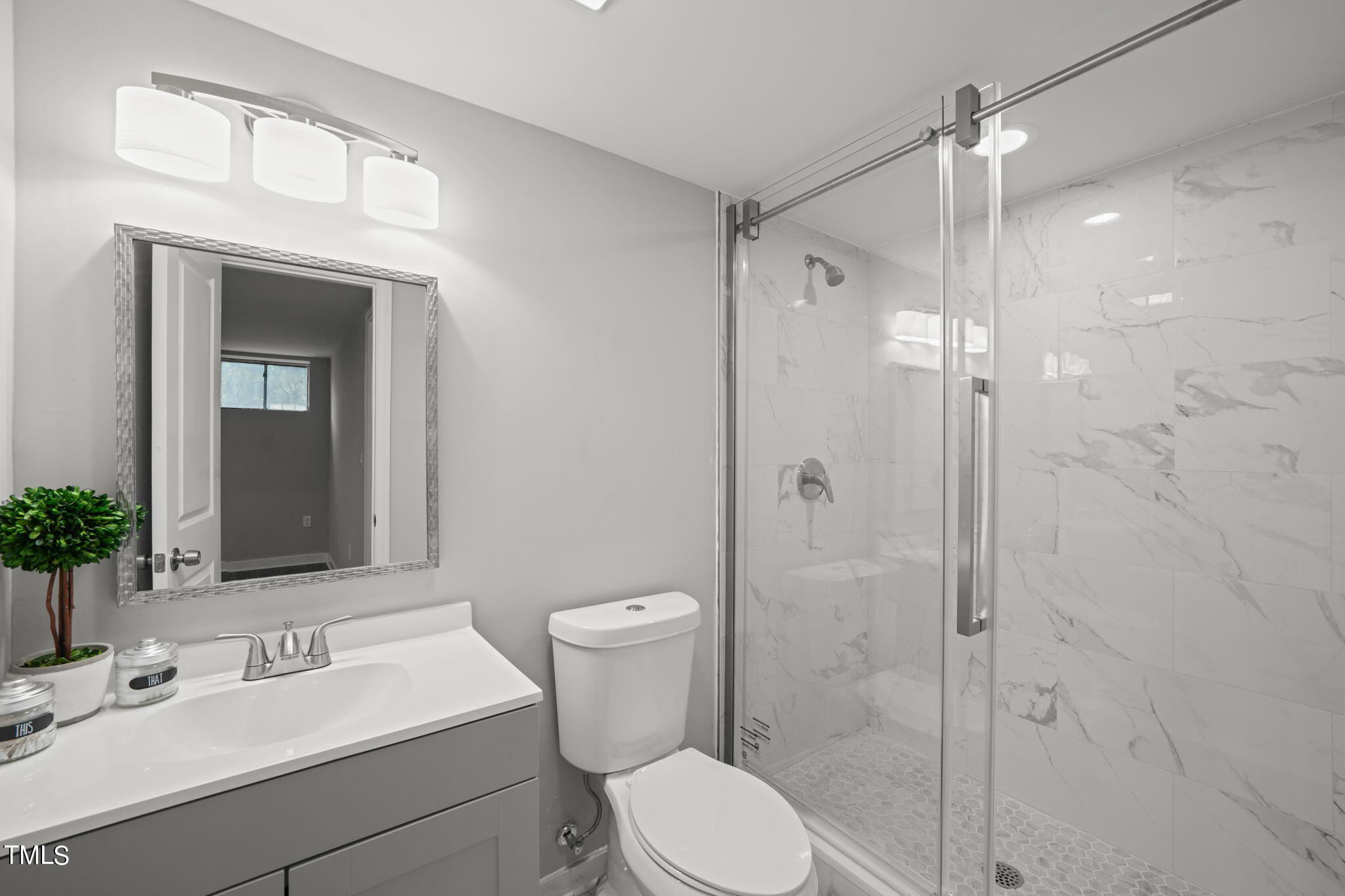 2906 Barmettler Street Raleigh, NC 27607 - Photo 23 of 29 32-web-or-mls-DSC00810