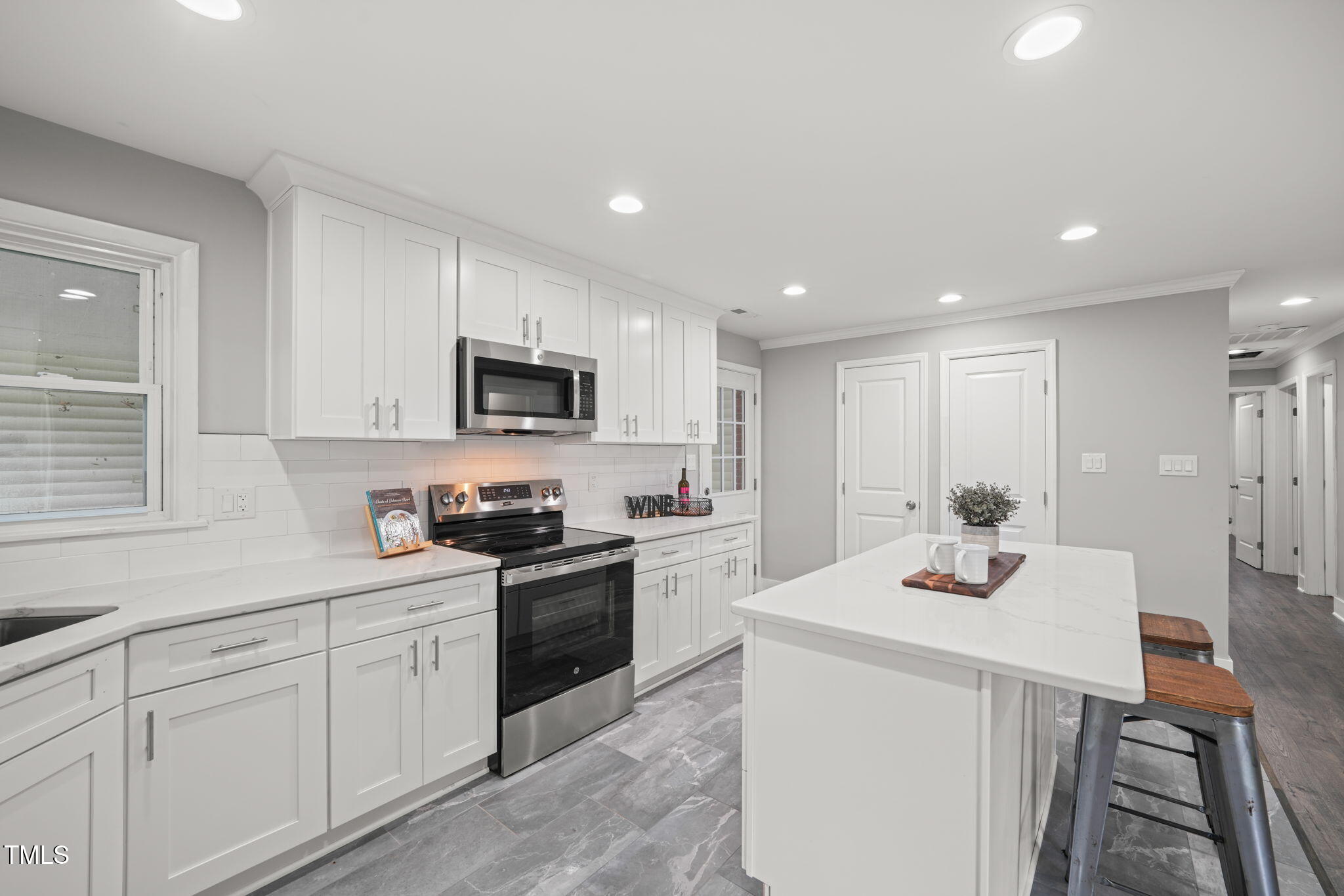 2906 Barmettler Street Raleigh, NC 27607 - Photo 9 of 29 13-web-or-mls-DSC00730