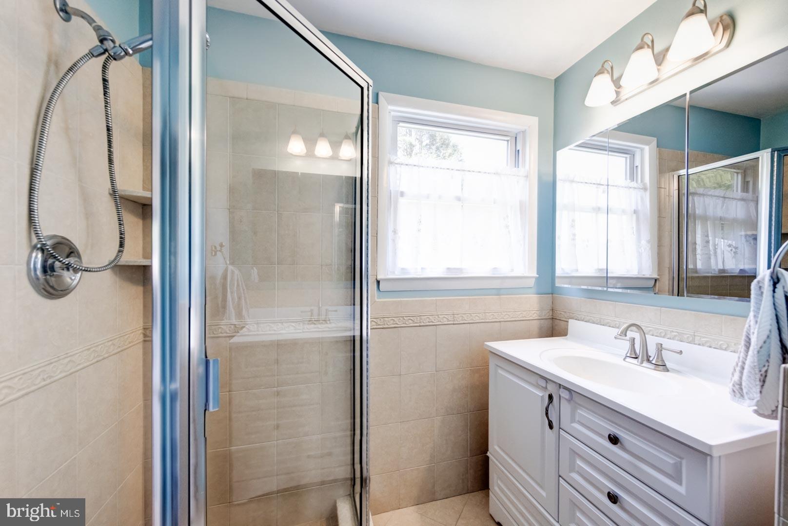1046 Crozer Lane Springfield, PA 19064 - Photo 23 of 32