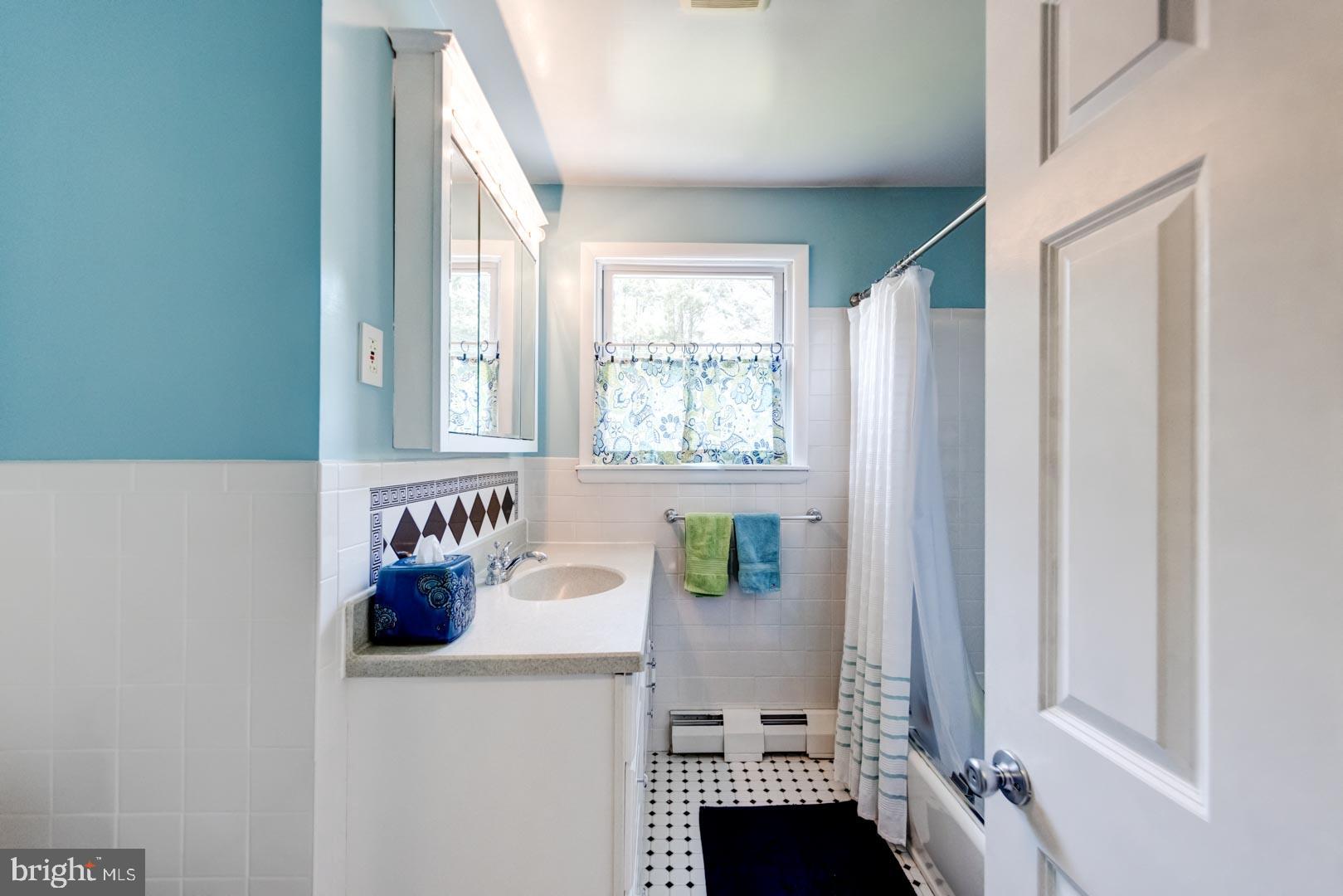1046 Crozer Lane Springfield, PA 19064 - Photo 27 of 32