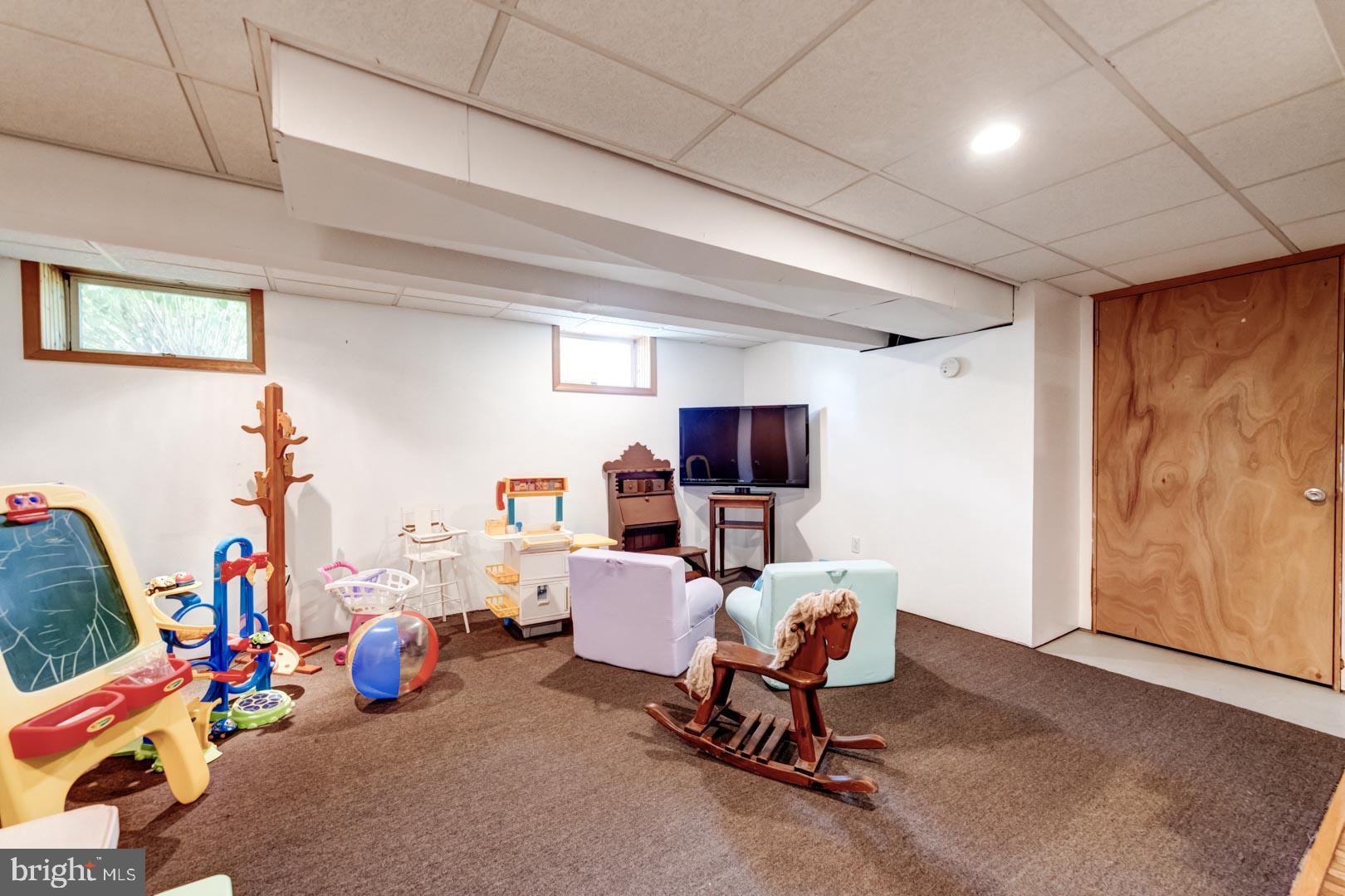 1046 Crozer Lane Springfield, PA 19064 - Photo 28 of 32