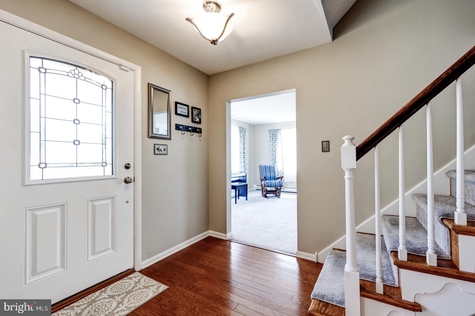 1046 Crozer Lane Springfield, PA 19064 - Photo 4 of 32