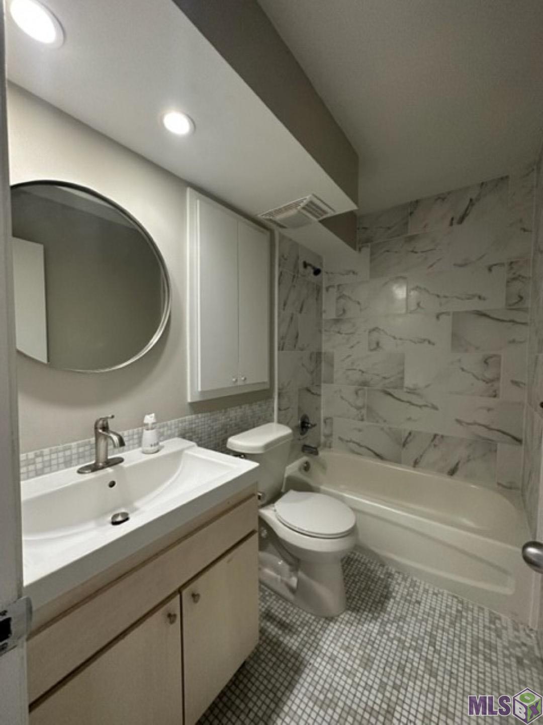 1855 Brightside Drive, Unit 2 BR 1 BA Baton Rouge, LA 70820 - Photo 3 of 9