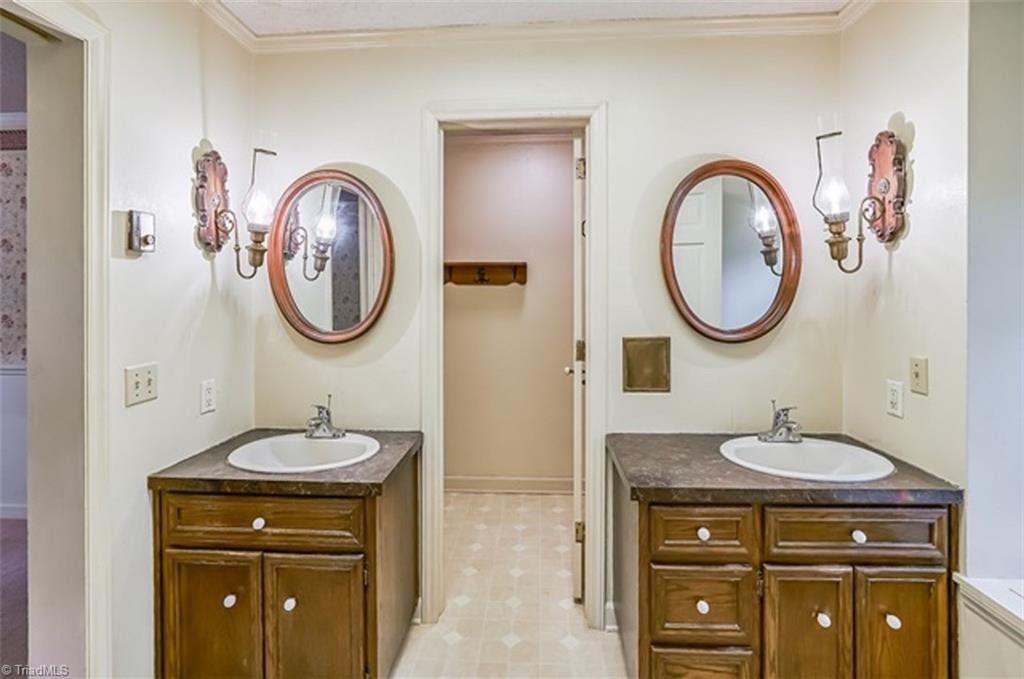 2771 W.O.W. Road Randleman, NC 27317 - Photo 18 of 23 Gallery Image 18