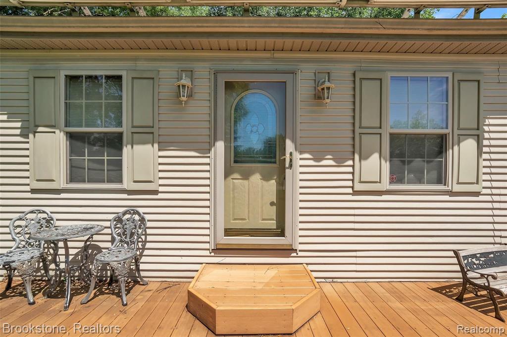 1508 Log Cabin Point Fenton, MI 48430 - Photo 6 of 33