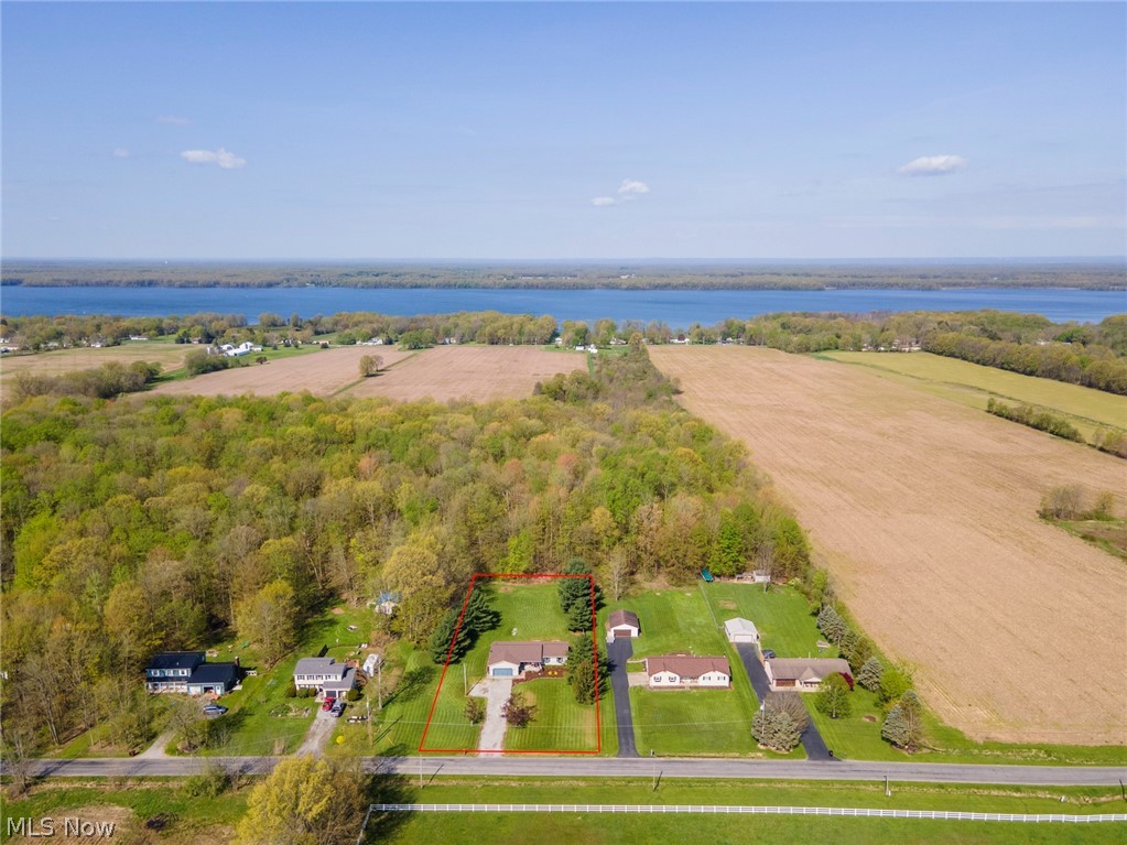 5561 Phillips Rice Road Cortland, OH 44410 - Photo 27 of 38 Bird's eye view featuring a water view