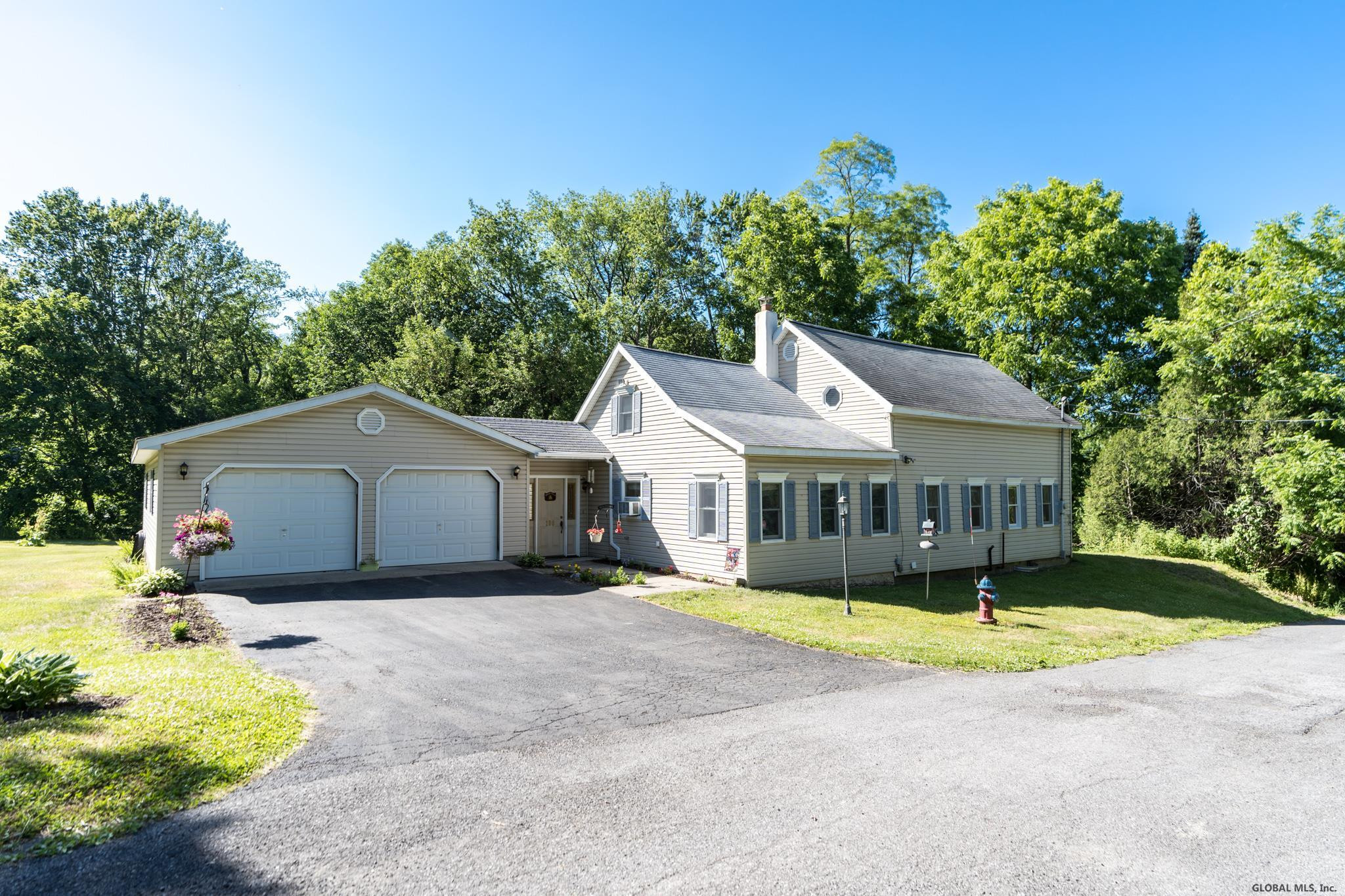 196 Old Crawford Road Rotterdam, NY 12306 - Photo 3 of 37 Photo 3