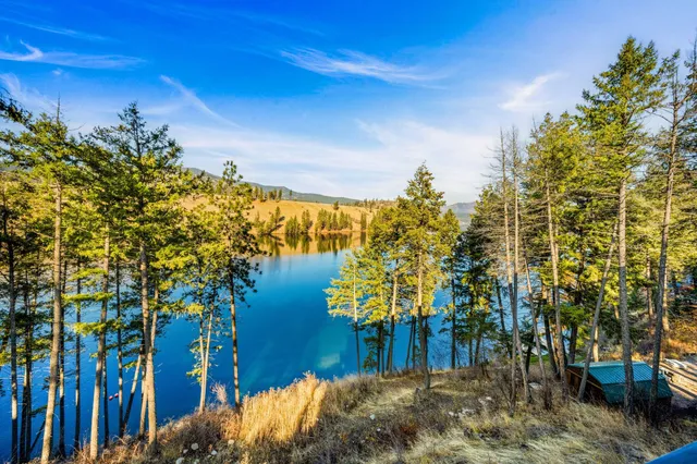 $879,000 | 21125 Byrne Lane, Nine Mile Falls, WA 99026