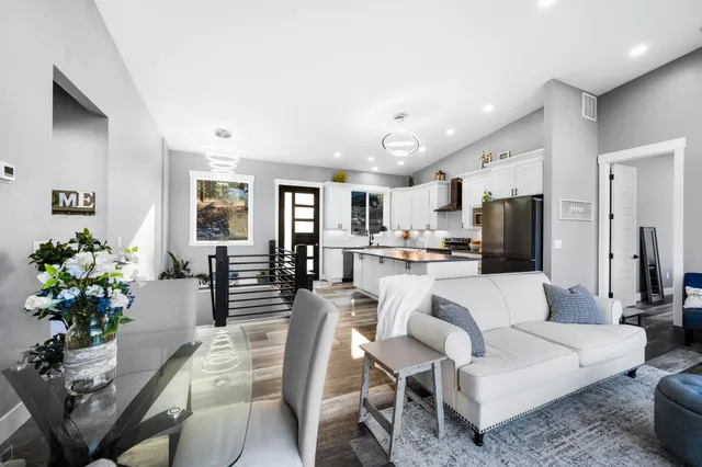 $879,000 | 21125 Byrne Lane, Nine Mile Falls, WA 99026