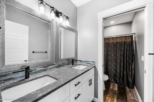 $879,000 | 21125 Byrne Lane, Nine Mile Falls, WA 99026