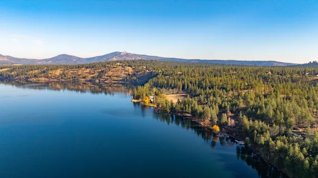 $879,000 | 21125 Byrne Lane, Nine Mile Falls, WA 99026