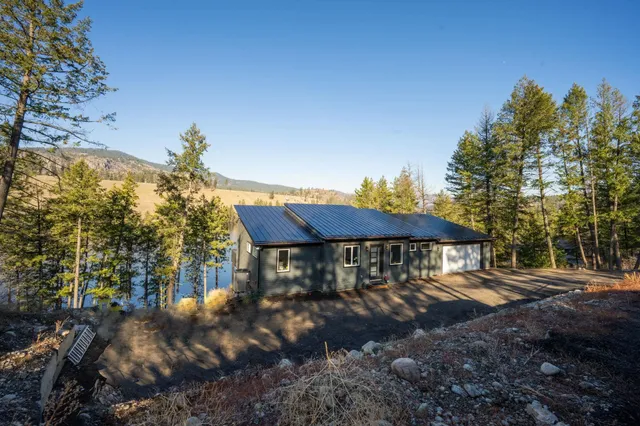 $879,000 | 21125 Byrne Lane, Nine Mile Falls, WA 99026