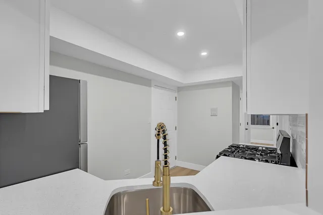 $265,000 | 10347 Dearlove Road, Unit 302, Glenview, IL 60025