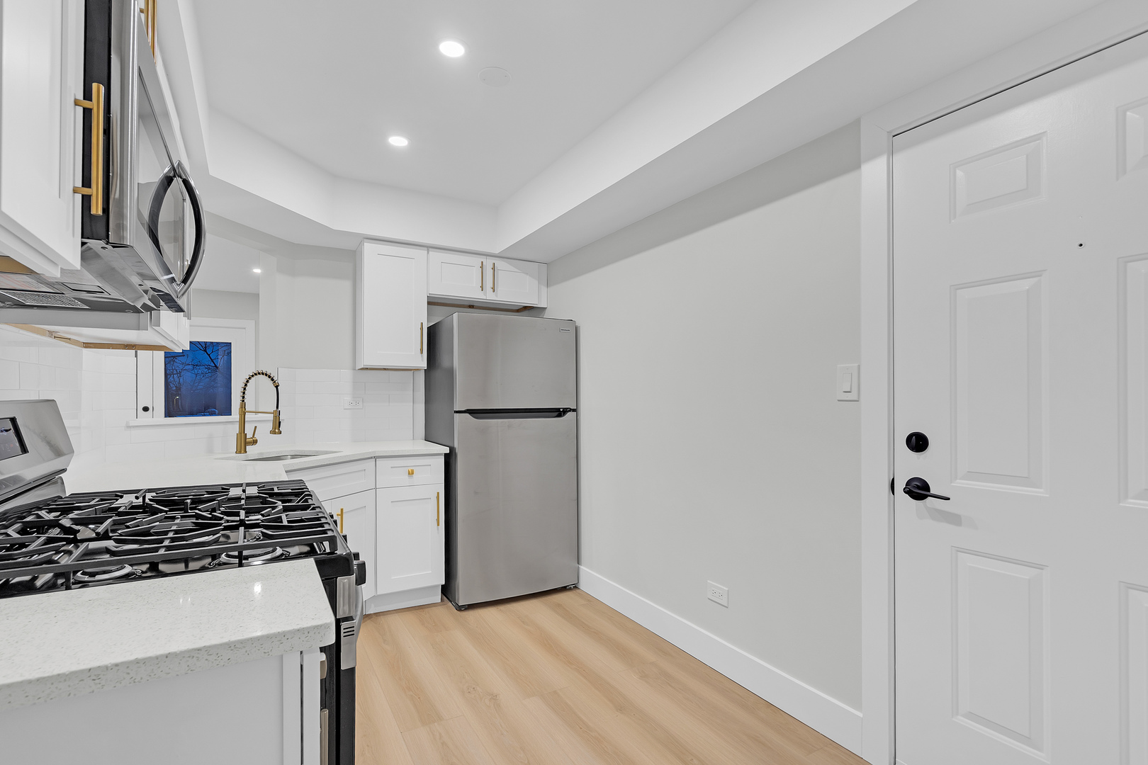 10347 Dearlove Road, Unit 302 Glenview, IL 60025 - Photo 12 of 26