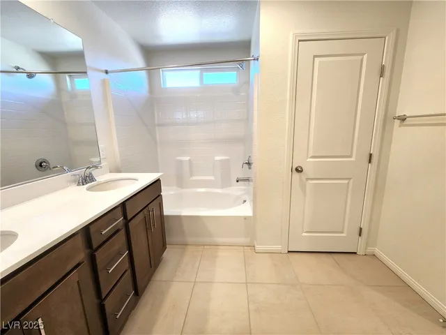 $2,095 | 2744 Tricase Street, Henderson, NV 89044