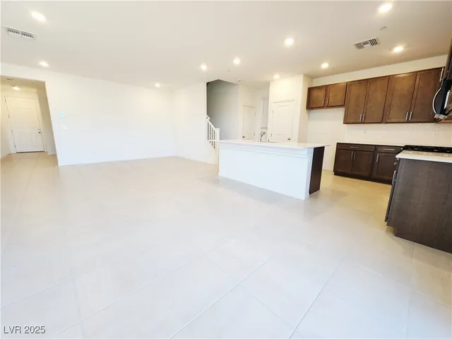 $2,095 | 2744 Tricase Street, Henderson, NV 89044