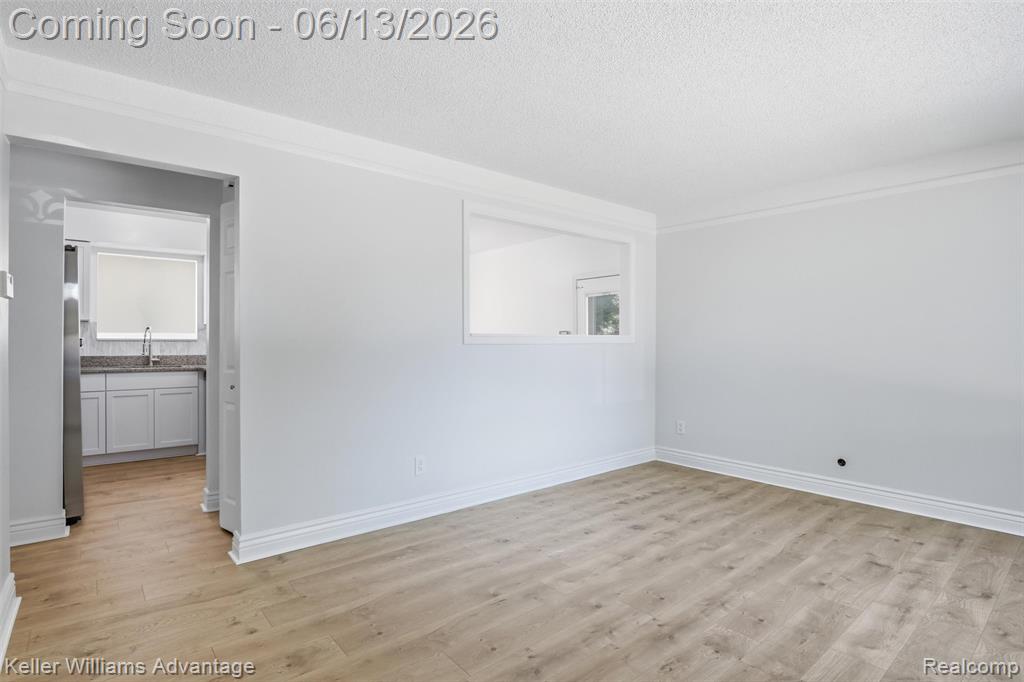 9883 William Street Taylor, MI 48180 - Photo 5 of 40