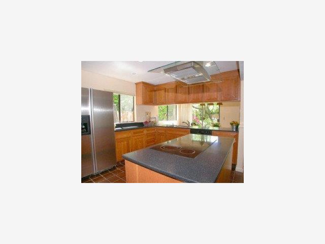 22520 Alcalde Road Cupertino, CA 95014 - Photo 7 of 9 Gallery Image 7
