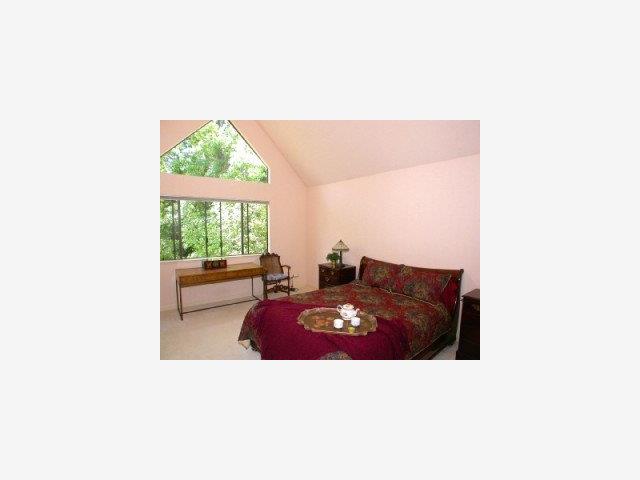 22520 Alcalde Road Cupertino, CA 95014 - Photo 9 of 9 Gallery Image 9