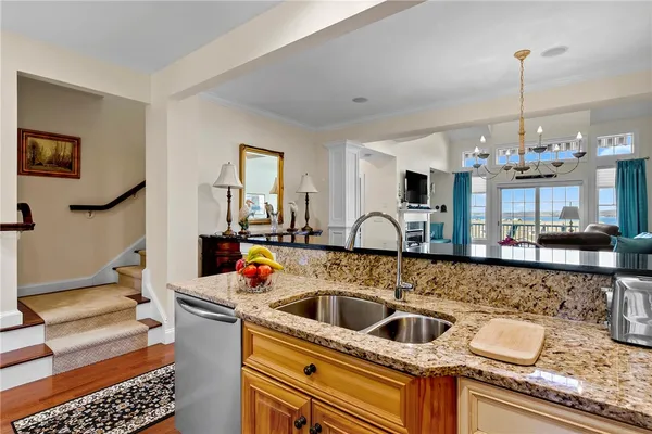 $995,000 | 9 Cutter Lane, Tiverton, RI 02878