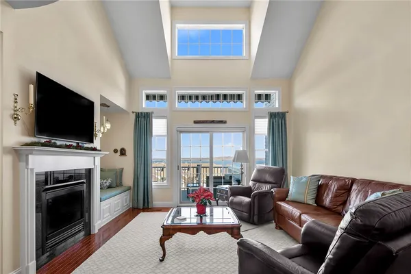 $995,000 | 9 Cutter Lane, Tiverton, RI 02878