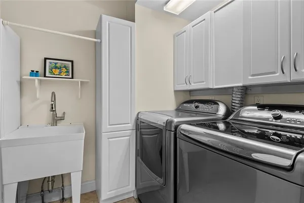 $995,000 | 9 Cutter Lane, Tiverton, RI 02878