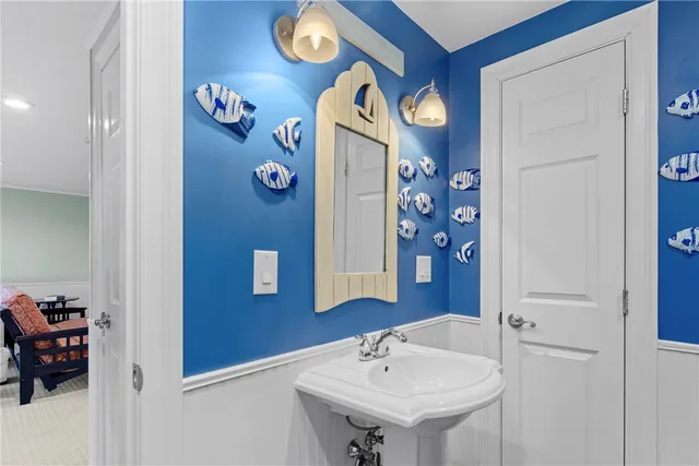 $1,095,000 | 9 Cutter Lane, Tiverton, RI 02878