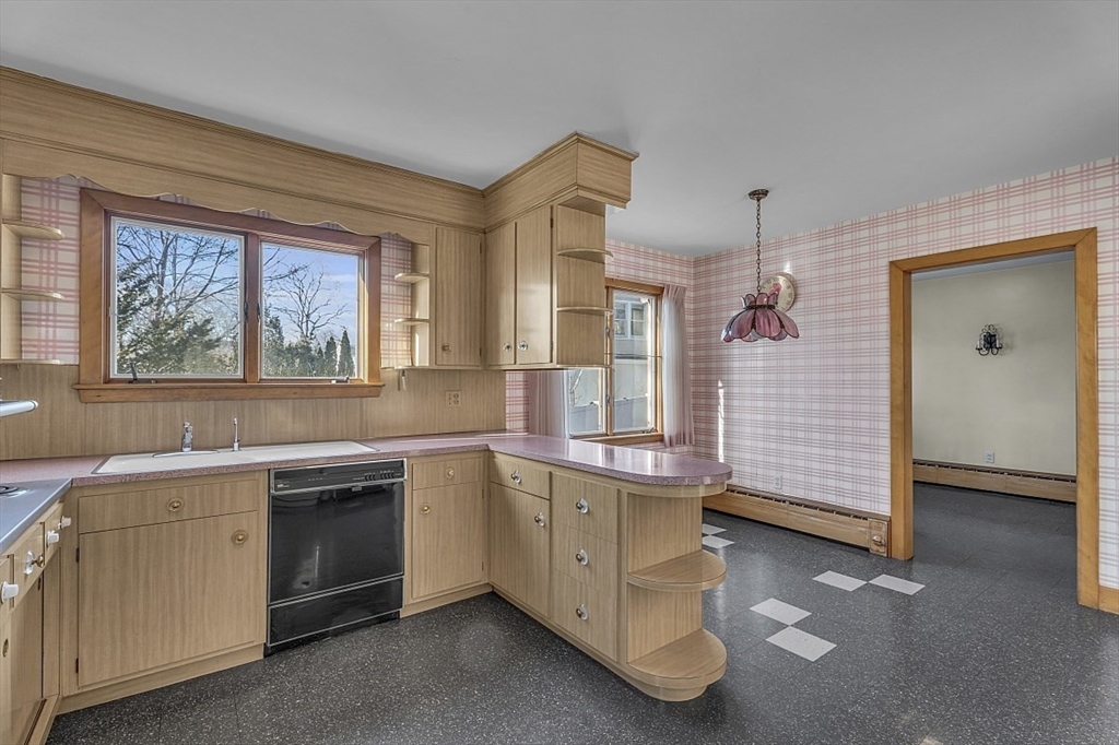 90 East Border Road Malden, MA 02148 - Photo 11 of 40 Gallery Image 11