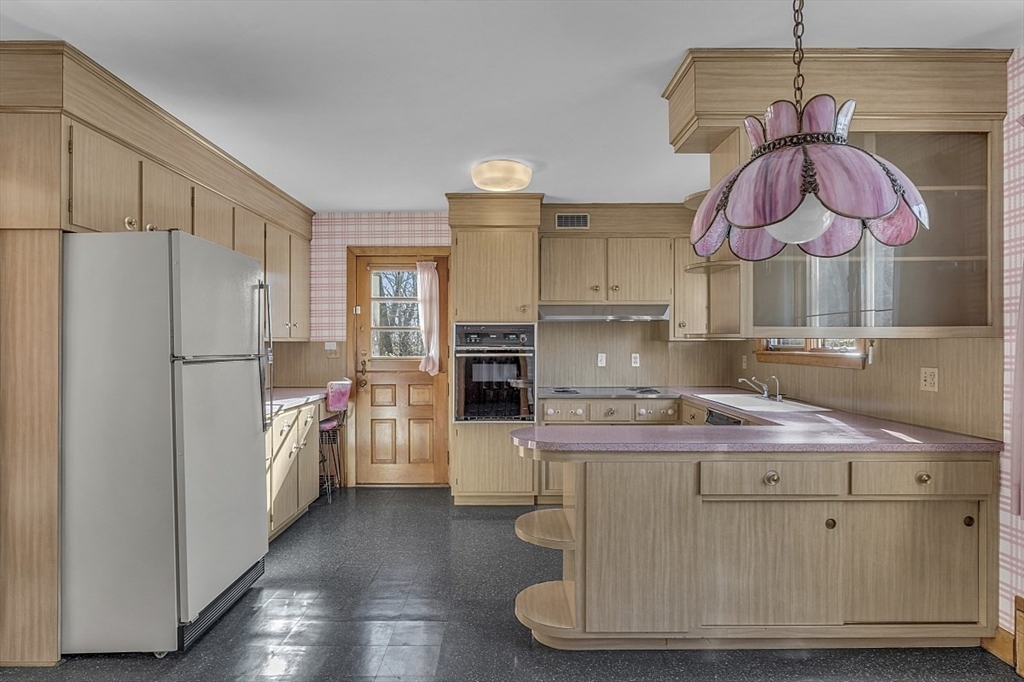 90 East Border Road Malden, MA 02148 - Photo 13 of 40 Gallery Image 13