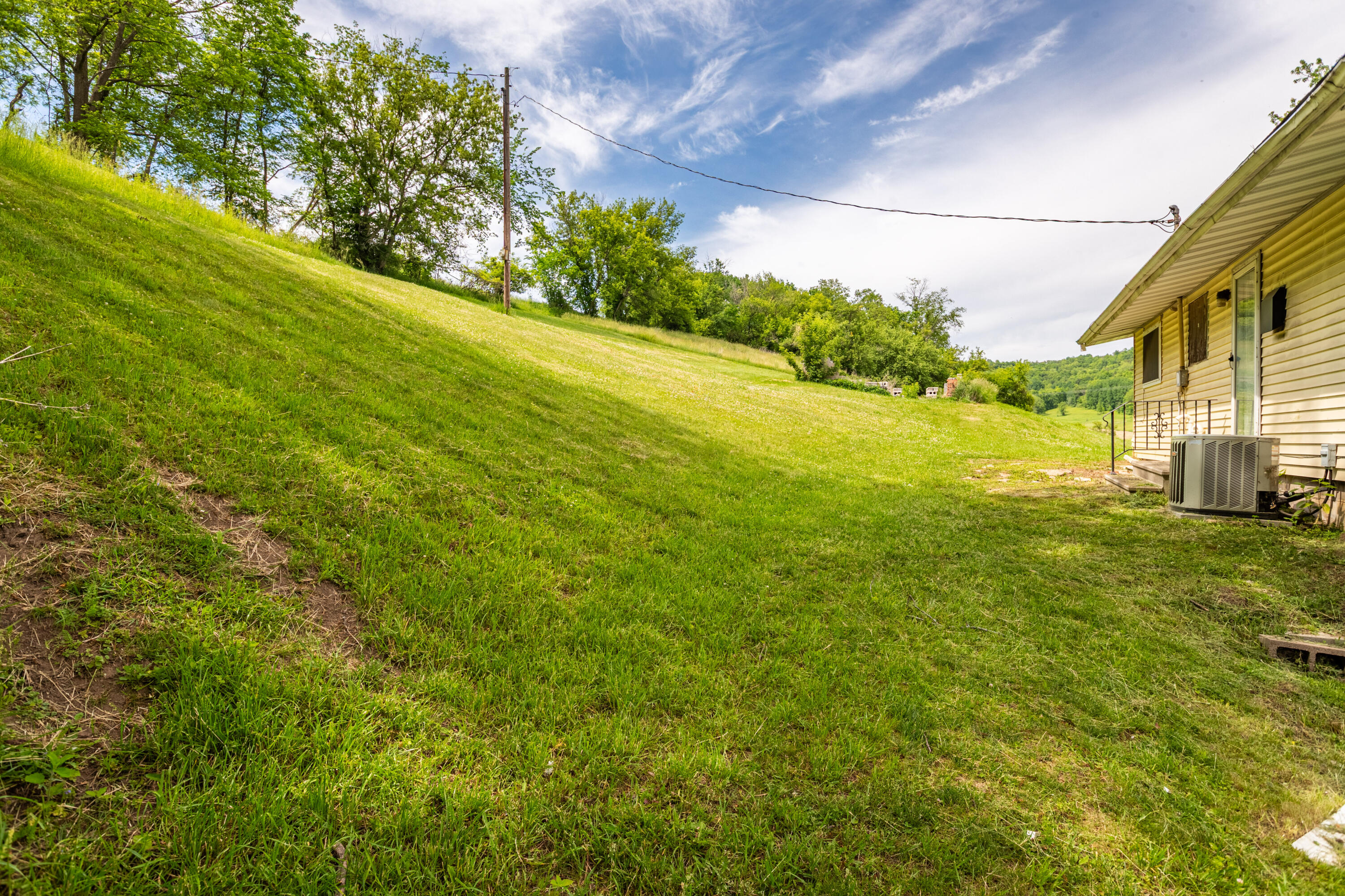 N1303 Leske Road Shelby, WI 54601 - Photo 18 of 28 C24I5527-HDR