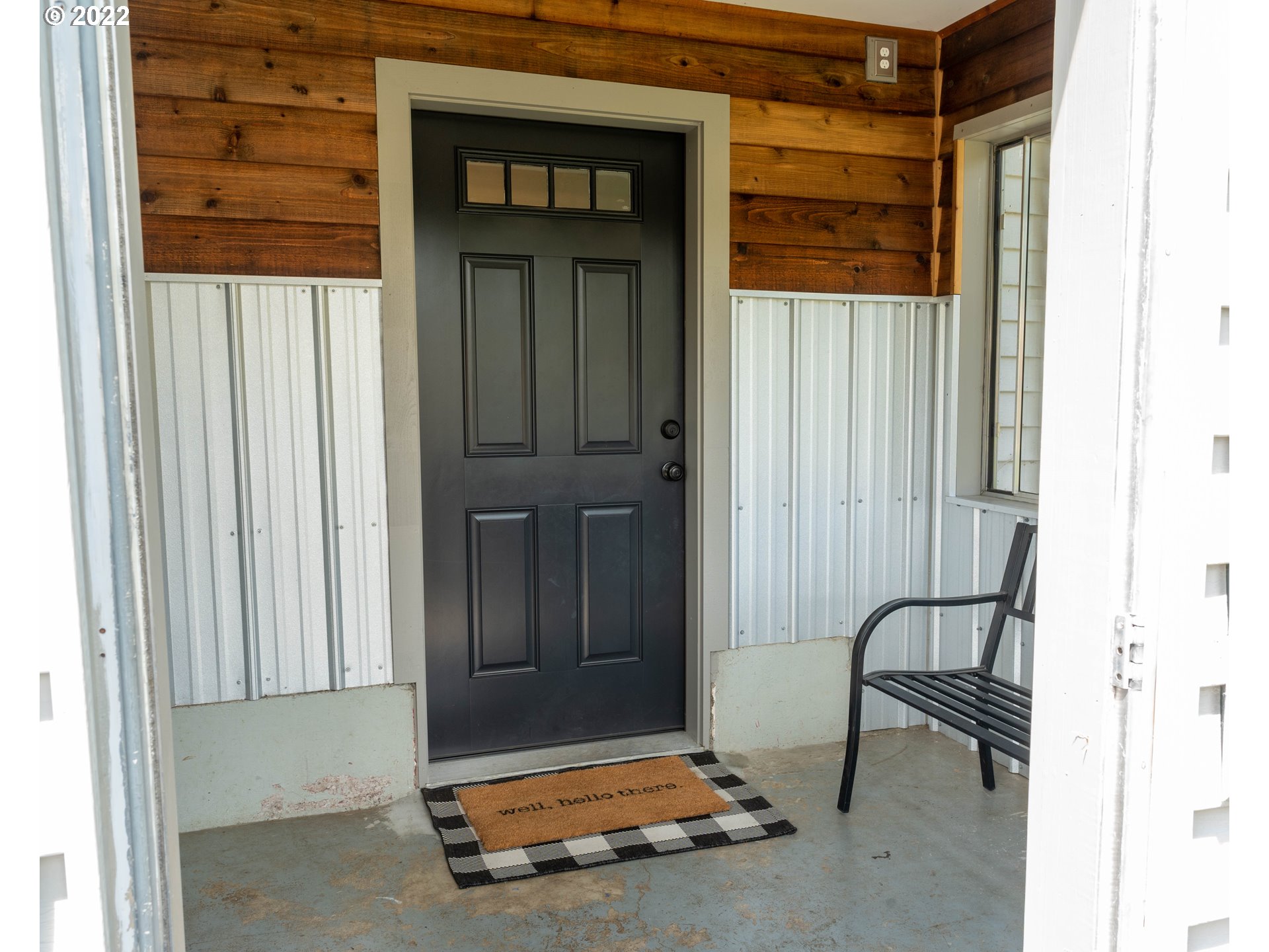 36227 Enterprise Road Creswell, OR 97426 - Photo 3 of 32 a room with window and furniture