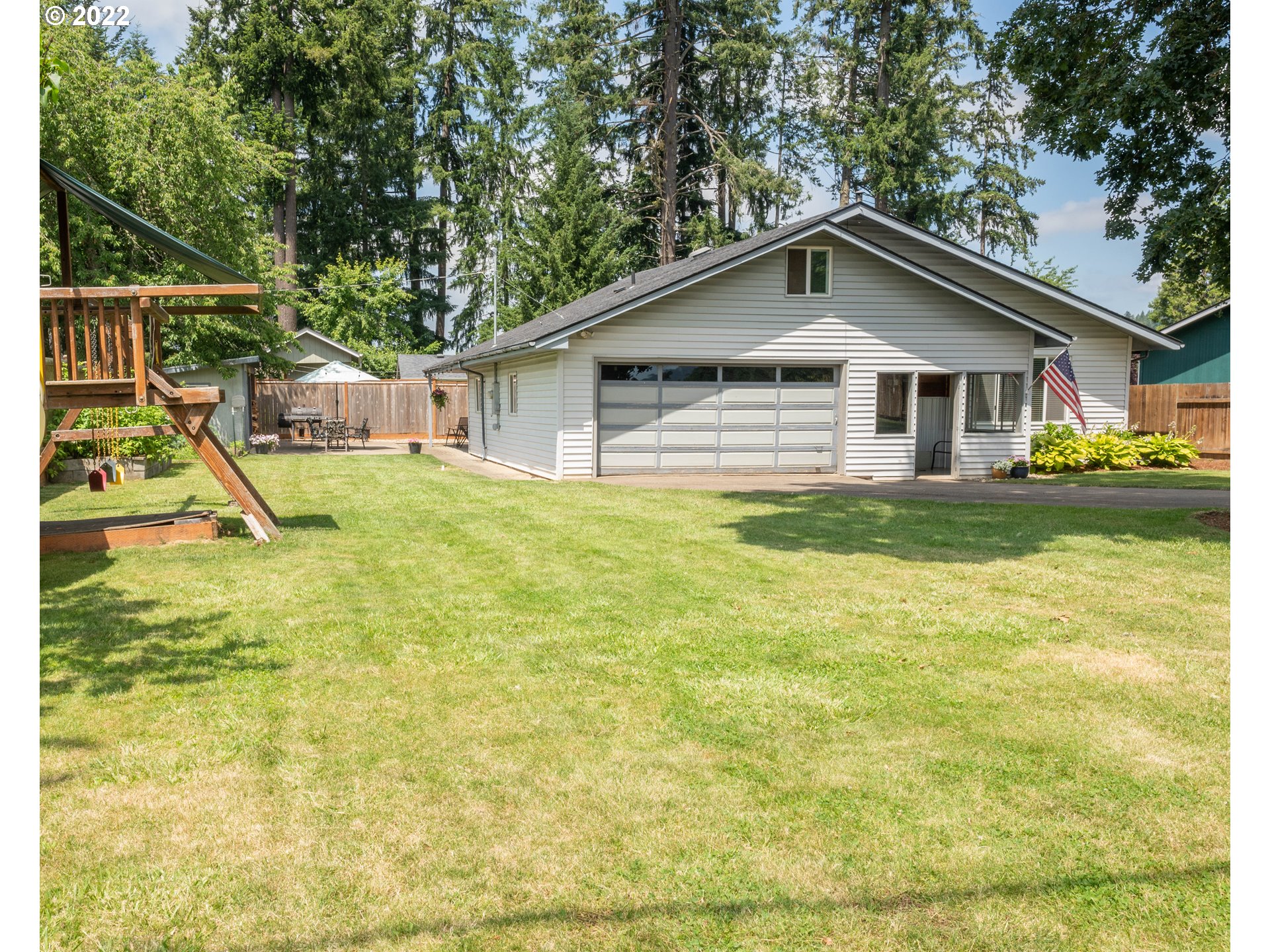 36227 Enterprise Road Creswell, OR 97426 - Photo 32 of 32 a house that has yard in front of it