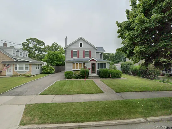 $3,000 | 61 Cedar Avenue, Unit 2, Patchogue, NY 11772