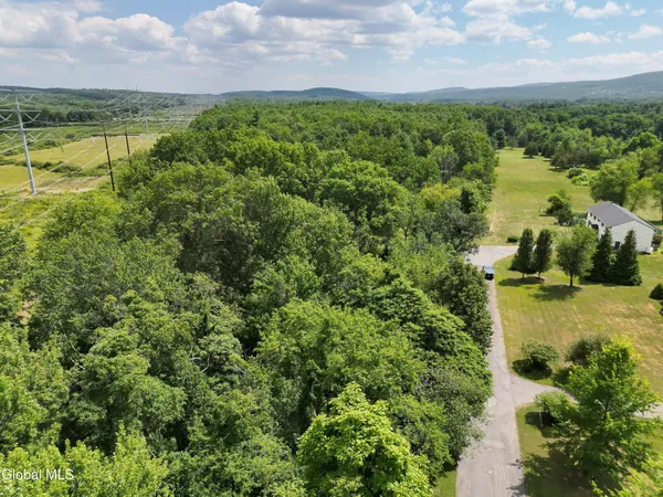 $524,900 | 16 Theresa Lane, Voorheesville, NY 12186