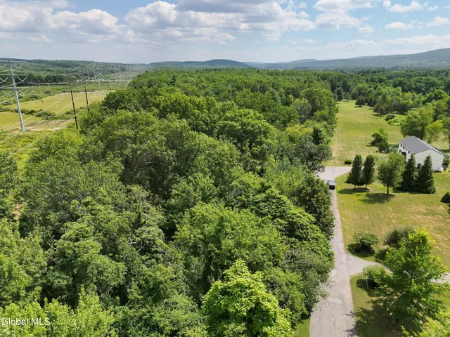 $524,900 | 16 Theresa Lane, Voorheesville, NY 12186