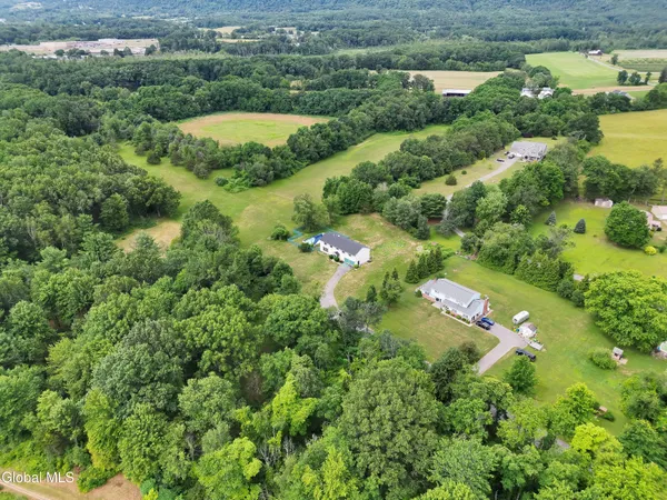 $524,900 | 16 Theresa Lane, Voorheesville, NY 12186