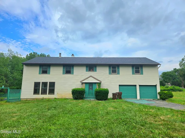 $524,900 | 16 Theresa Lane, Voorheesville, NY 12186