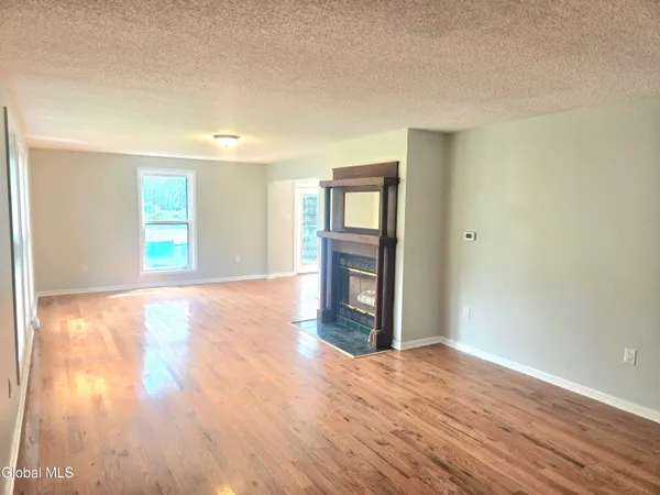 $524,900 | 16 Theresa Lane, Voorheesville, NY 12186