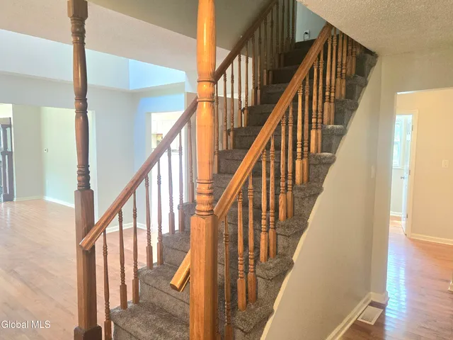 $524,900 | 16 Theresa Lane, Voorheesville, NY 12186