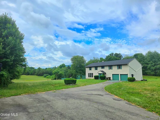 $524,900 | 16 Theresa Lane, Voorheesville, NY 12186