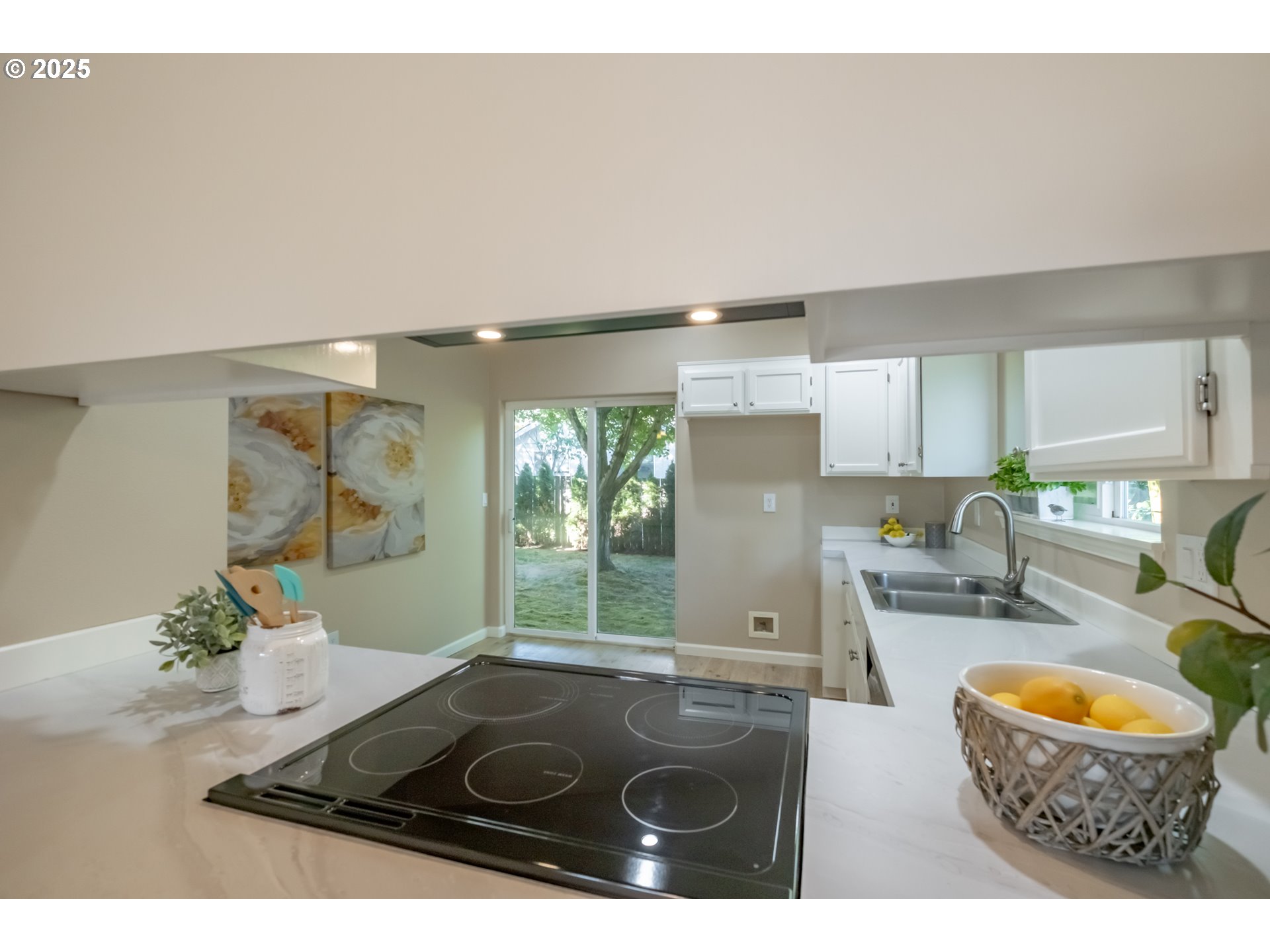 2425 Brown Road Northeast Salem, OR 97305 - Photo 12 of 28 Gallery Image 12