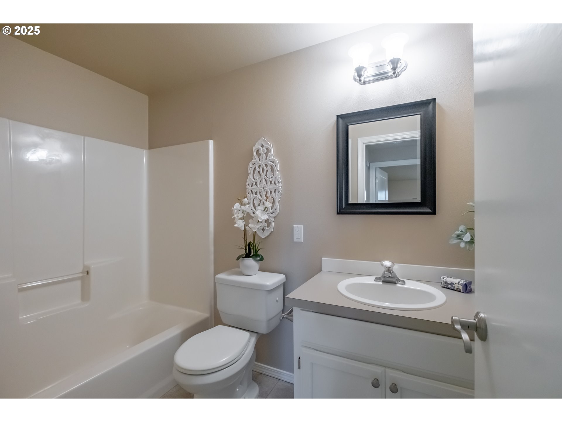 2425 Brown Road Northeast Salem, OR 97305 - Photo 15 of 28 Gallery Image 15