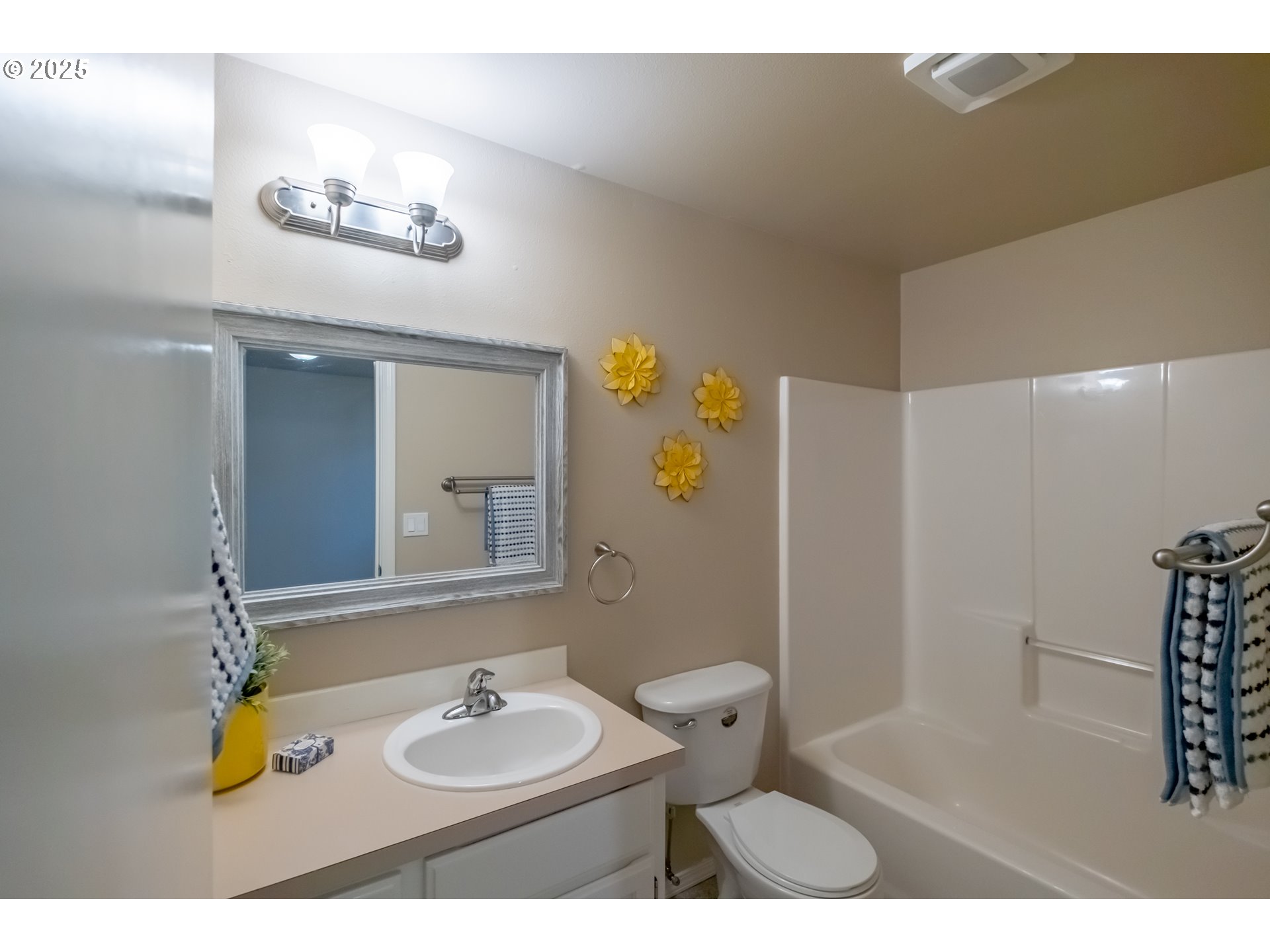 2425 Brown Road Northeast Salem, OR 97305 - Photo 20 of 28 Gallery Image 20