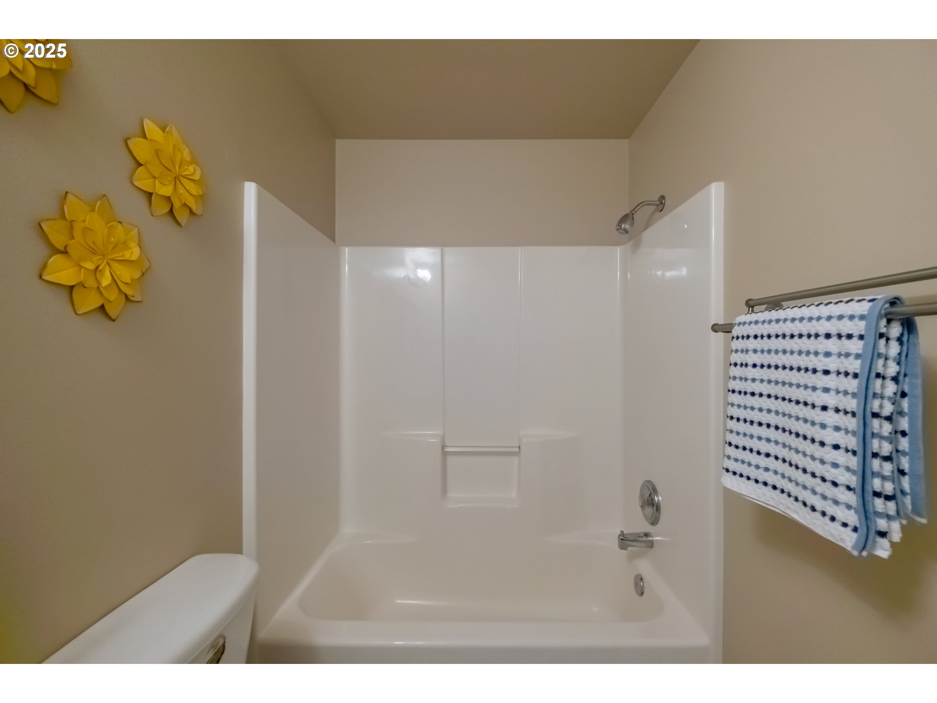 2425 Brown Road Northeast Salem, OR 97305 - Photo 21 of 28 Gallery Image 21
